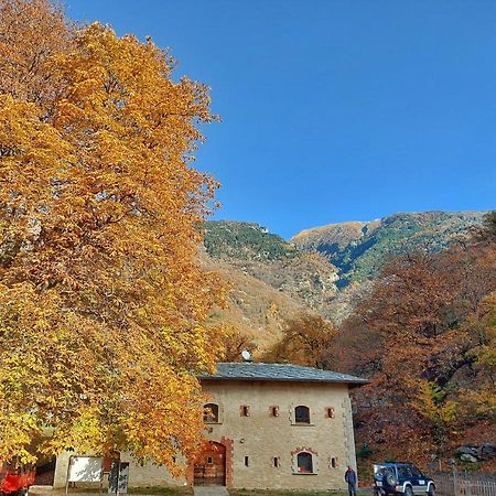 Forte Di Machaby Hostel Arnad Εξωτερικό φωτογραφία