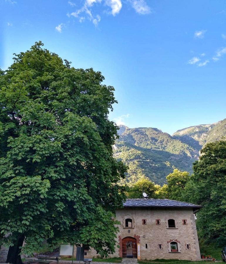 Forte Di Machaby Hostel Arnad Εξωτερικό φωτογραφία